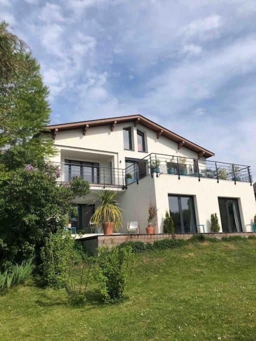 Maison De Vacances 220M2 Vue Lac Et Chateau เมนตง-ซองต์-แบร์นา ภายนอก รูปภาพ