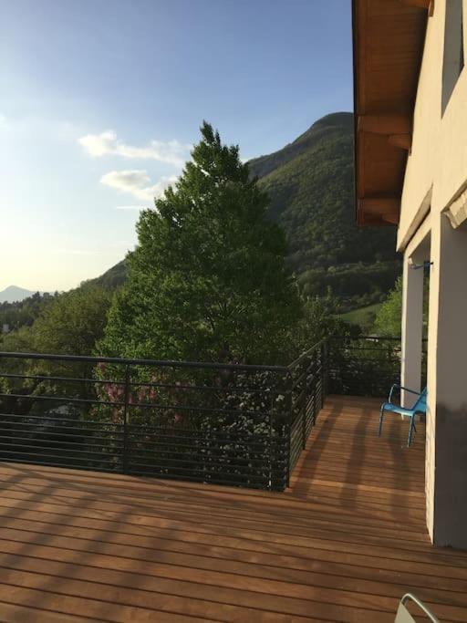 Maison De Vacances 220M2 Vue Lac Et Chateau เมนตง-ซองต์-แบร์นา ภายนอก รูปภาพ
